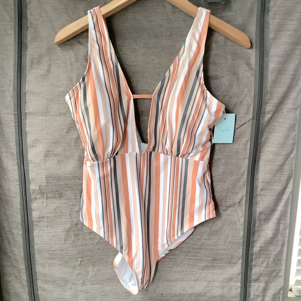 Cupshe One Piece Plunge Neckline
